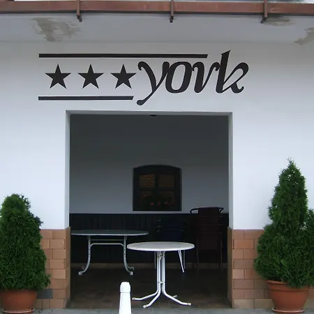 York 3* Plzeň
