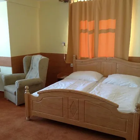 York Hotel 3*